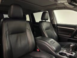 
										2019 Toyota Highlander XLE AWD full									