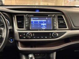 
										2019 Toyota Highlander XLE AWD full									