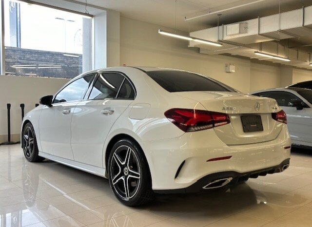 
								2021 Mercedes-Benz A220 4MATIC Sedan full									