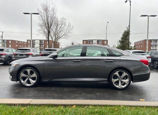 
								2019 Honda Accord Sedan Touring CVT full									