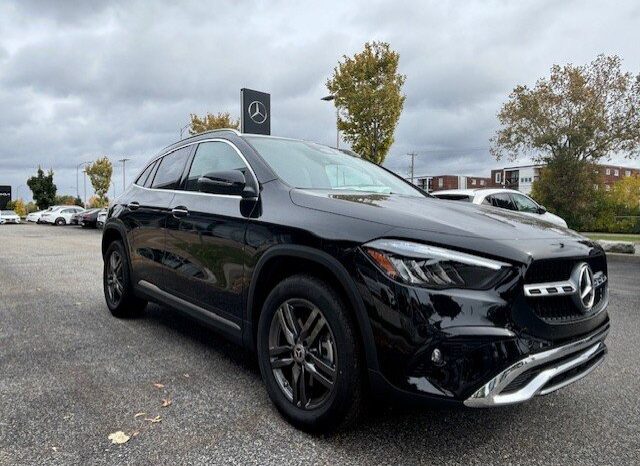 
								2025 Mercedes-Benz GLA 250 4MATIC full									