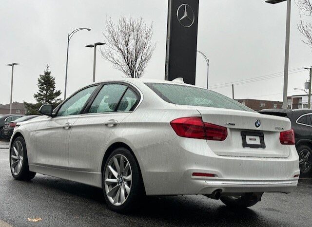 
								2017 BMW 320i XDrive Sedan full									