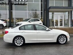 
										2017 BMW 320i XDrive Sedan full									