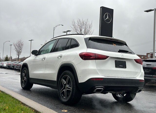 
								2025 Mercedes-Benz GLA 250 4MATIC full									