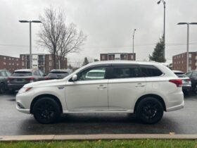 2020 Mitsubishi OUTLANDER PHEV LE S-AWC