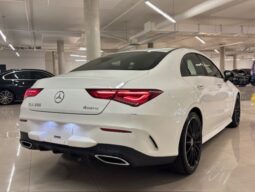 
										2021 Mercedes-Benz CLA250 4MATIC Coupe full									