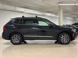 
										2020 Volkswagen Tiguan Comfortline 2.0T 8sp at w/Tip 4M full									