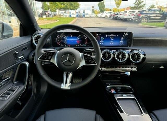 
								2025 Mercedes-Benz CLA250 4MATIC Coupe full									