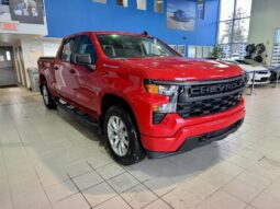 
										2024 Chevrolet Silverado 1500 Custom full									