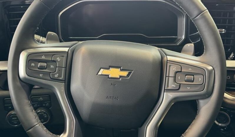 
								2024 Chevrolet Silverado 1500 LT full									