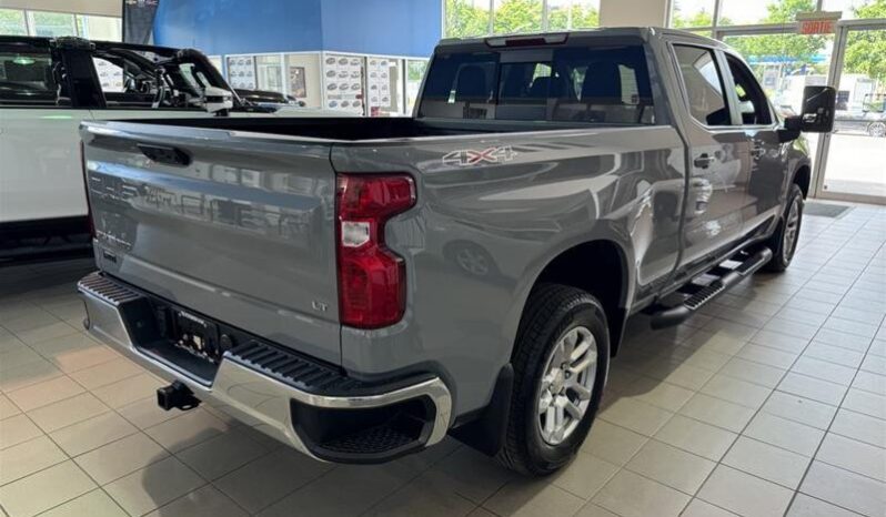 
								2024 Chevrolet Silverado 1500 LT full									