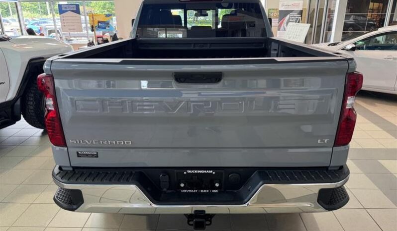 
								2024 Chevrolet Silverado 1500 LT full									