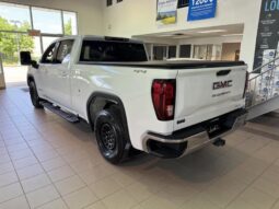 
										2024 GMC Sierra 1500 SLE full									