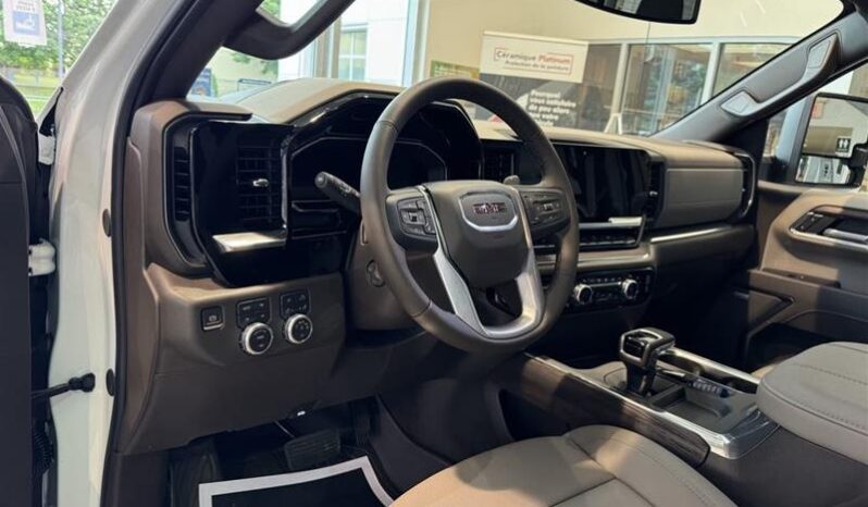 
								2024 GMC Sierra 1500 SLT full									