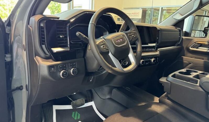 
								2025 GMC Sierra 2500 SLE full									