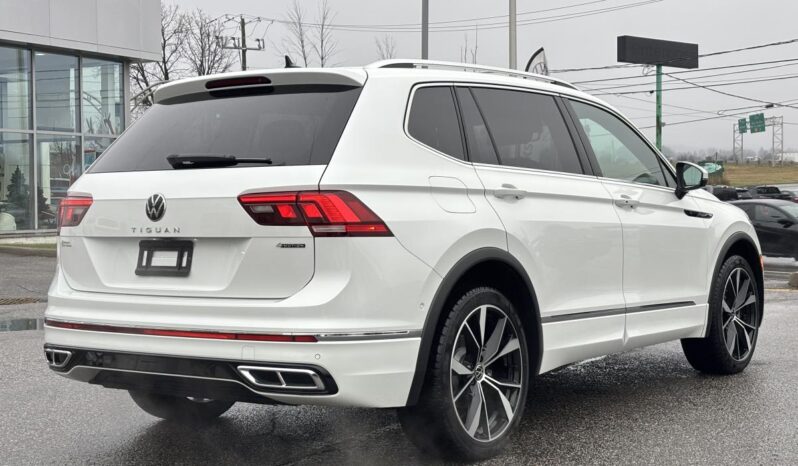 
								2022 Volkswagen Tiguan Highline R-Line 4MOTION full									