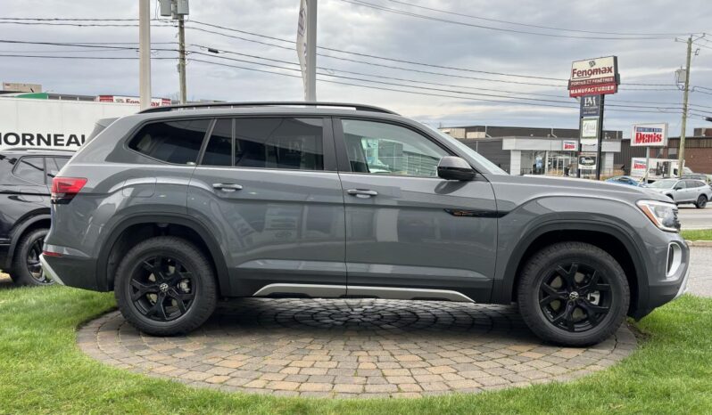 
								2024 Volkswagen Atlas Peak Edition 2.0 Tsi full									