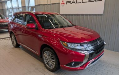 2020 Mitsubishi OUTLANDER PHEV SE AWD