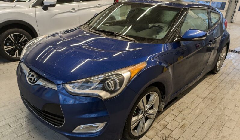 
								2016 Hyundai Veloster Tech PKG /SUNROOF full									