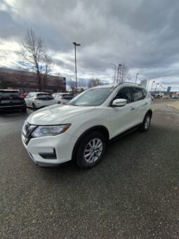 
										2020 Nissan Rogue S full									