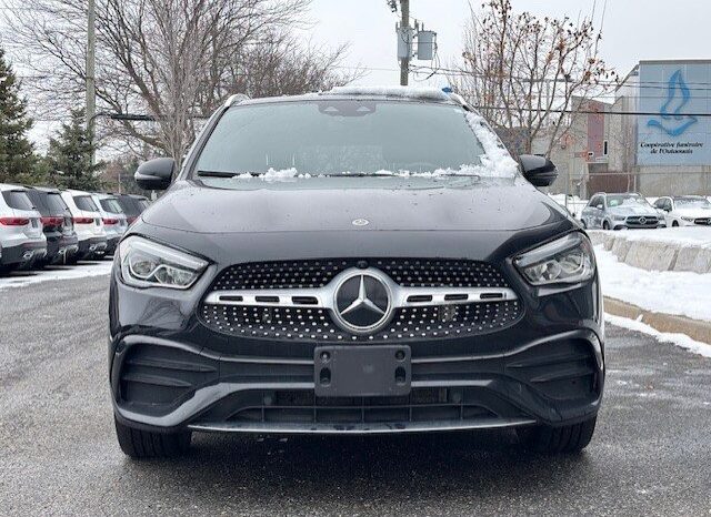 
								2021 Mercedes-Benz GLA250 4MATIC SUV full									