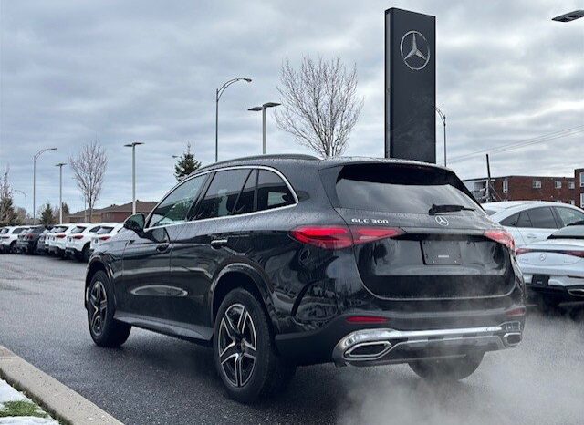 
								2025 Mercedes-Benz GLC300 4MATIC SUV full									