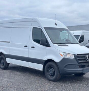 2025 Mercedes-Benz Sprinter Cargo Van 2500 Standard Roof I4 Diesel 144 - New Cargo Van - VIN: W1Y4KBHY7SP760188 - Mercedes-Benz Gatineau