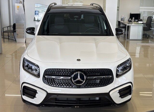 
								2025 Mercedes-Benz GLB250 4MATIC SUV full									