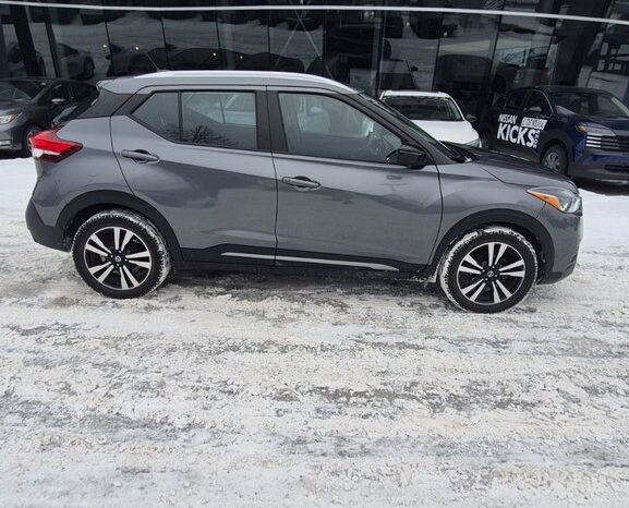 
								2019 Nissan Kicks SR full									