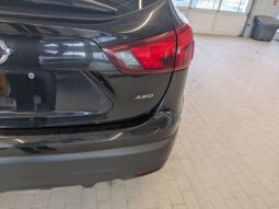 
										2017 Nissan Qashqai S AWD full									