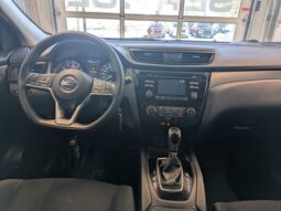 
										2017 Nissan Qashqai S AWD full									