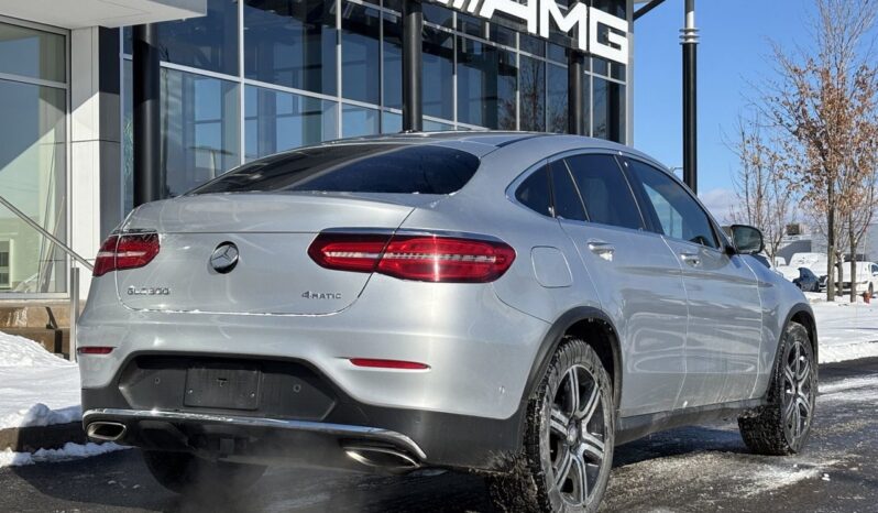 
								2017 Mercedes-Benz GLC300 4MATIC Coupe full									