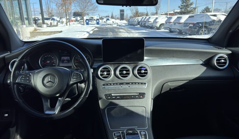 
								2017 Mercedes-Benz GLC300 4MATIC Coupe full									