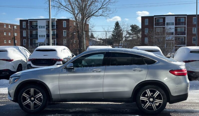 
								2017 Mercedes-Benz GLC300 4MATIC Coupe full									