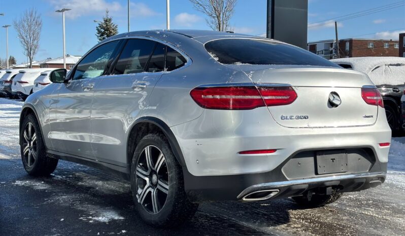 
								2017 Mercedes-Benz GLC300 4MATIC Coupe full									
