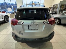 
										2015 Toyota RAV4 Fwd Le full									