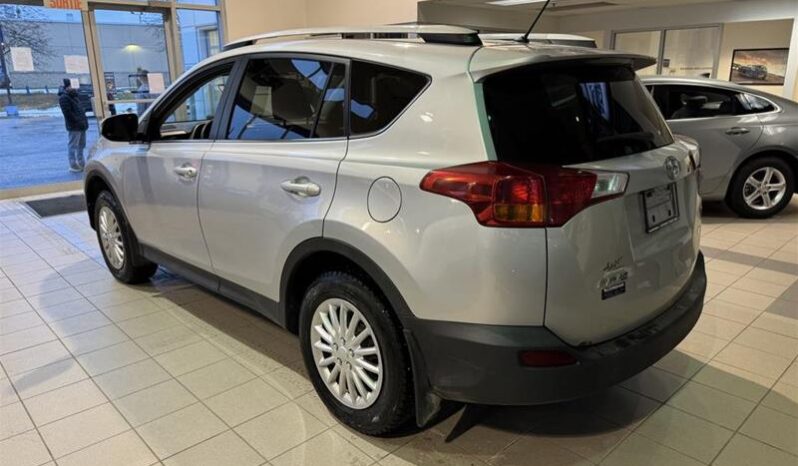 
								2015 Toyota RAV4 Fwd Le full									