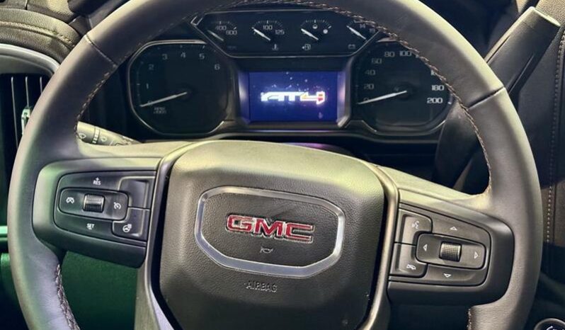 
								2022 GMC 1500 Crew Cab Short Box 4-Wheel Drive AT4 full									