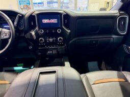 
										2022 GMC 1500 Crew Cab Short Box 4-Wheel Drive AT4 full									