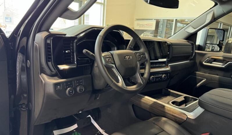 
								2025 Chevrolet Silverado 2500 4wd Crew Cab full									