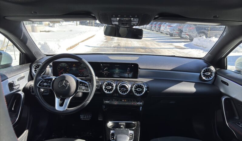 
								2019 Mercedes-Benz A250 4MATIC Hatch full									