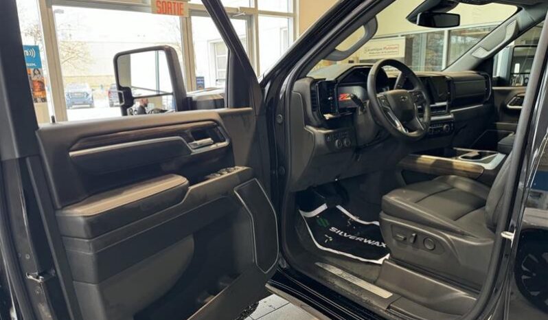 
								2025 Chevrolet Silverado 2500 4wd Crew Cab full									