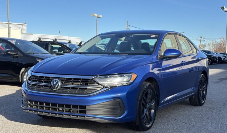 2022 Volkswagen Jetta - Used Sedan - VIN: 3VWEM7BU0NM023010 - Volkswagen de l'Outaouais Gatineau