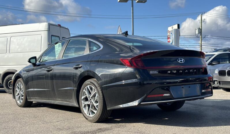 
								2023 Hyundai Sonata 2.5L Preferred full									