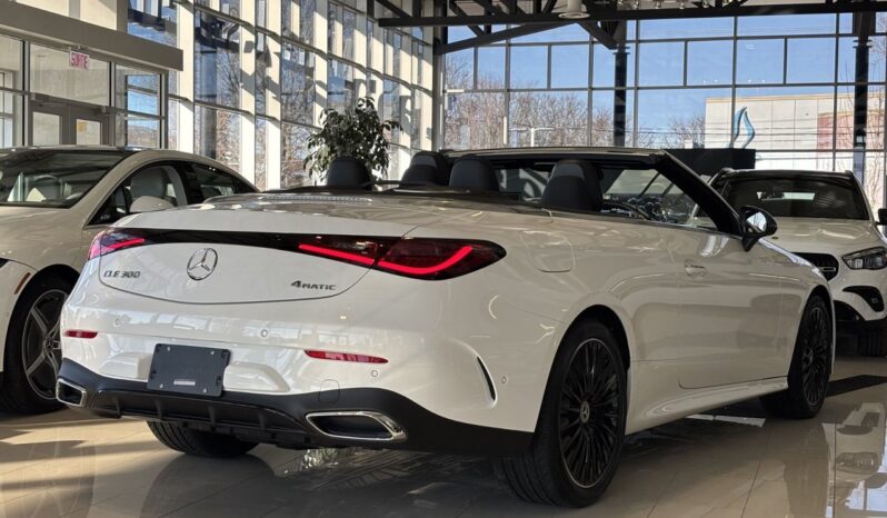 
								2024 Mercedes-Benz CLE300 4MATIC Cabriolet full									