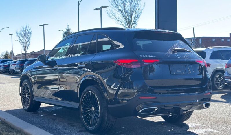 
								2025 Mercedes-Benz GLC 300 4MATIC full									