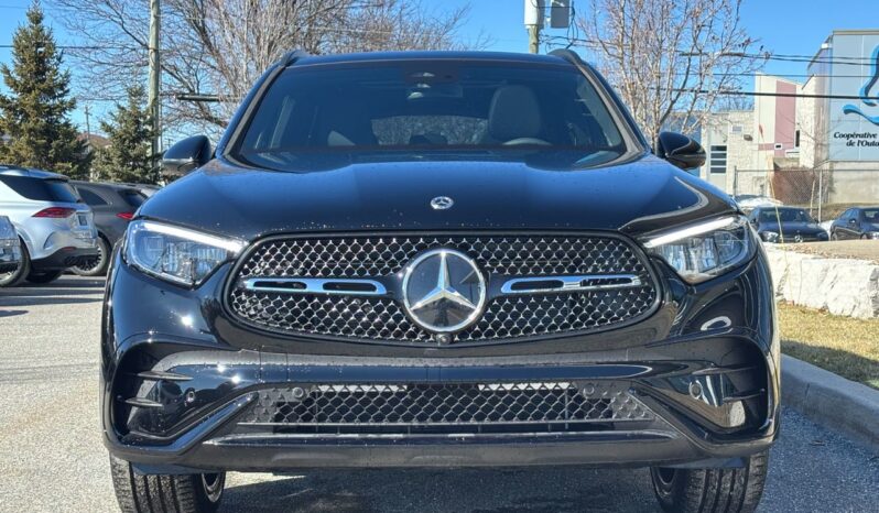 
								2025 Mercedes-Benz GLC 300 4MATIC full									