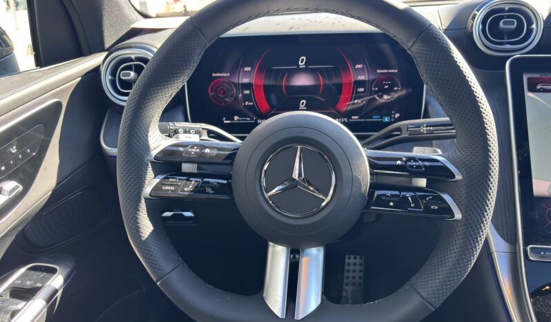 
								2025 Mercedes-Benz GLC 300 4MATIC full									