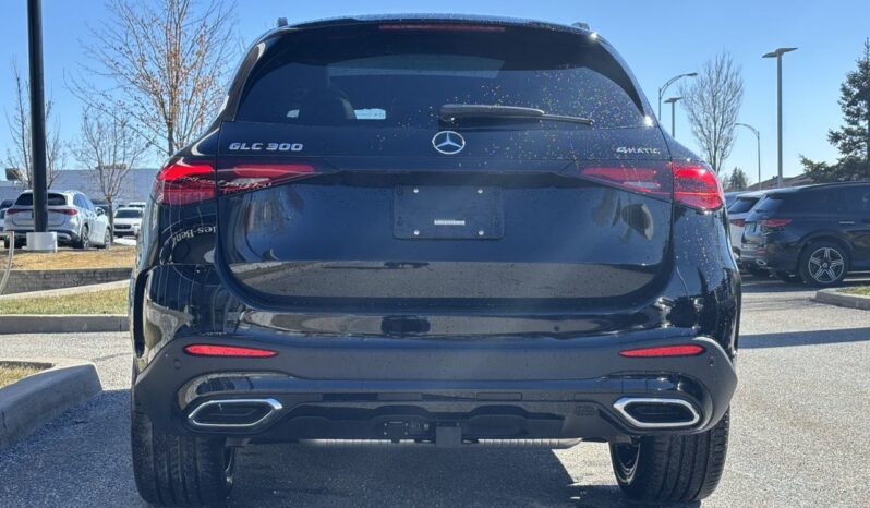 
								2025 Mercedes-Benz GLC 300 4MATIC full									