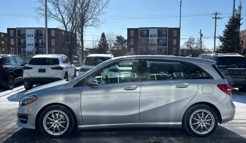 
								2015 Mercedes-Benz B250 4MATIC Sports Tourer full									